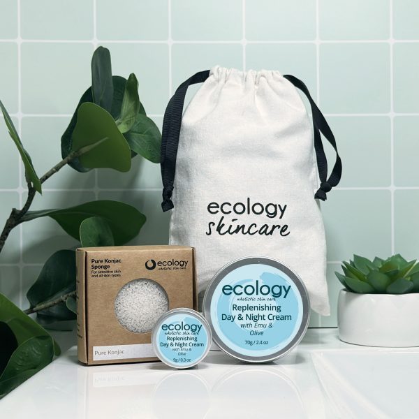 Home & Away Holiday Set